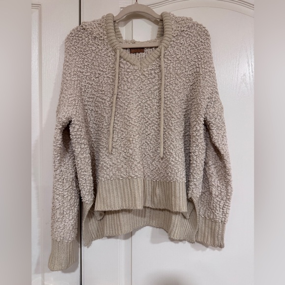 POL Tops - POL Cream popcorn hoodie